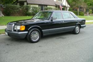 1989 Mercedes-Benz 400-Series