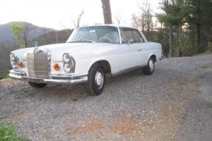 1966 Mercedes-Benz 200-Series se coupe 2 door