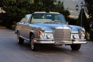 1963 Mercedes-Benz 200-Series Photo