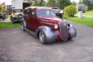 1937 Plymouth P4