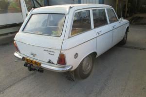 VERY RARE 1968 PEUGEOT 204 DIESEL ESTATE LHD VERY LOW MILEAGE GOOD CONDITION Photo