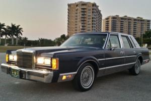 1989 Lincoln Town Car Special Edition Photo