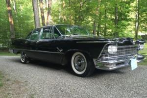 1957 Chrysler Imperial Photo