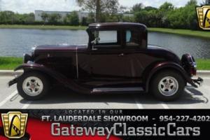 1931 Pontiac Coupe 5 Window Photo