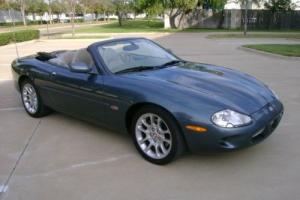 2000 Jaguar XKR Photo
