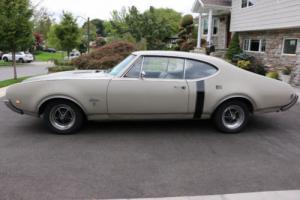 1968 Oldsmobile Cutlass Holiday Coupe