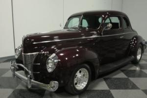 1940 Ford Coupe Photo