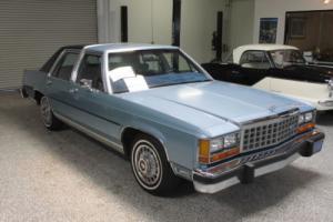 1985 Ford Ford Crown Victoria Photo