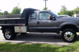 2003 Ford F-550 Photo