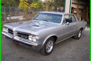 1964 Pontiac GTO Photo