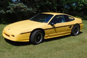 1988 Pontiac Fiero GT Photo