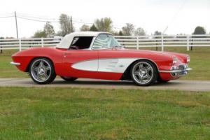 1961 Chevrolet Corvette CORVETTE Photo