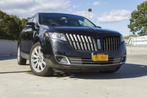 2010 Lincoln MKT Photo