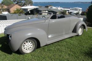 OZE RODS 1940 FORD ROADSTER Photo