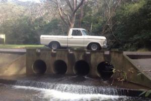 Ford F100 1975 Pickup Truck