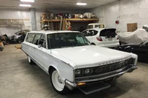 1966 Chrysler Town & Country Photo
