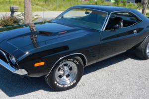 1972 Dodge Challenger Coupe Photo