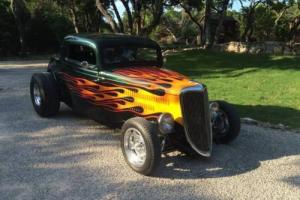 1934 Ford Deluxe Hot Rod