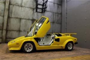 1988 Lamborghini Countach -- Photo