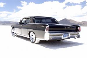 1965 Lincoln Continental Photo