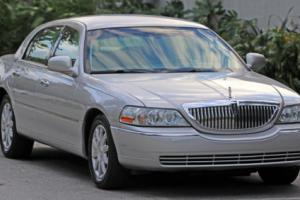 2009 Lincoln Town Car Signature Limited Photo