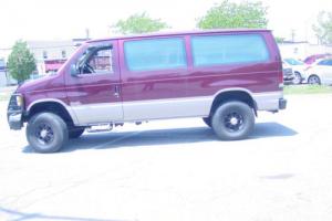 1995 Ford E-Series Van Photo