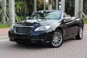 2012 Chrysler 200 Series Limited Photo
