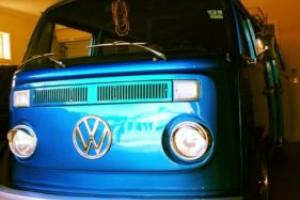 Volkswagen kombi van Photo