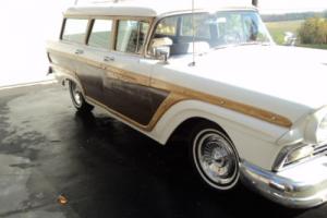 1957 FORD COUNTRY SQUIRE Photo
