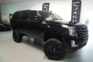 2015 Cadillac Escalade Luxury Photo