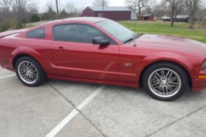2005 Ford Mustang GT Premium Photo