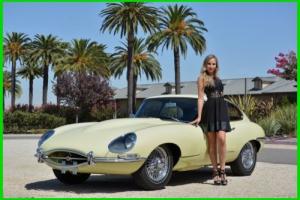 1966 Jaguar E-Type Photo