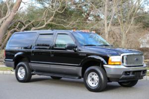 2001 Ford Excursion XLT Photo