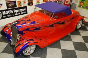 FORD 1933 ROADSTER HOT ROD Photo