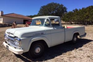 1960 Ford F-100 CUSTOM CAB Photo