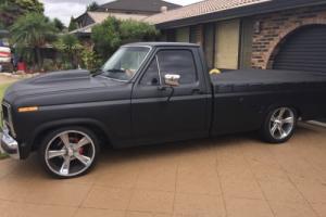 1983 Ford F100 Ute Photo