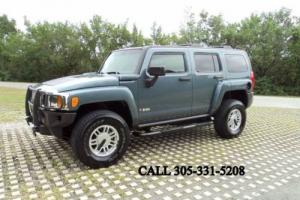 2006 Hummer H3 Base 4dr SUV 4WD Leather Sunroof Carfax certified Photo