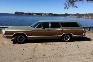 1969 Ford Country Squire wagon Photo