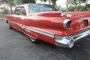 1960 Dodge Dart Photo