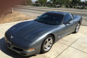 2003 Chevrolet Corvette Coupe with removable top Photo