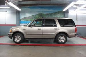2002 Ford Expedition XLT Photo