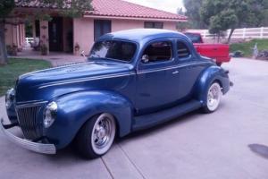 1939 Ford DELUXE Photo