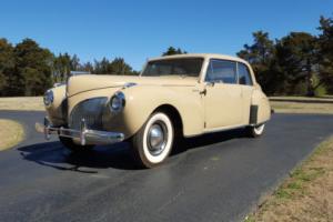 1941 Lincoln Continental Photo
