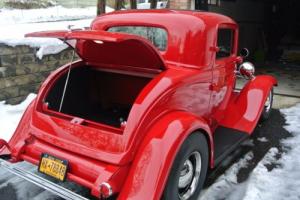 1932 Ford 3 window coupe Photo