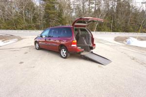 2003 Ford Windstar Photo