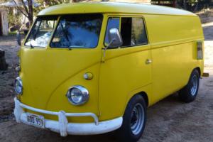 1961 Volkswagen Bus/Vanagon Walk Trough Panel Van