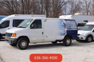 2004 Ford E-Series Van Commercial Photo
