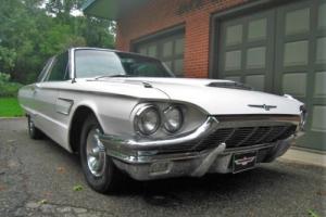 1965 Ford Thunderbird Photo