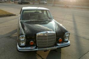 1971 Mercedes-Benz 200-Series SE Photo