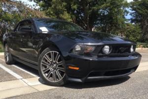 2010 Ford Mustang Gt convertible Photo